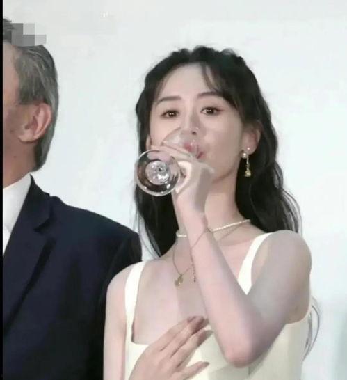 娱乐圈爆料新情侣是谁啊,神秘恋情引热议