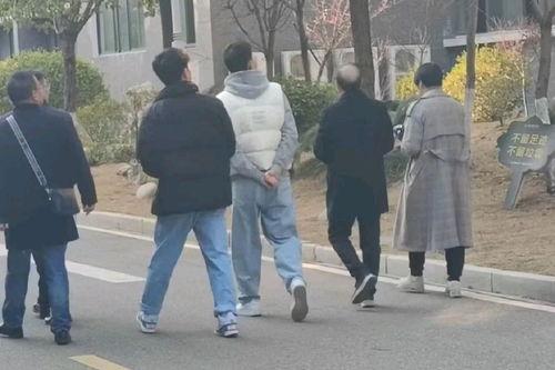 双胞胎网红吃瓜事件,一场意外的吃瓜盛宴