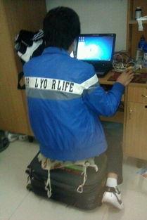 大学椅子最新事件爆料,揭秘校园设施争议背后的真相  第3张