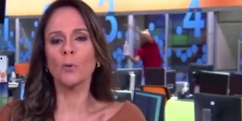 新闻爆料美女追男生视频,浪漫校园恋情曝光! 第2张 新闻爆料美女追男生视频,浪漫校园恋情曝光! 第2张