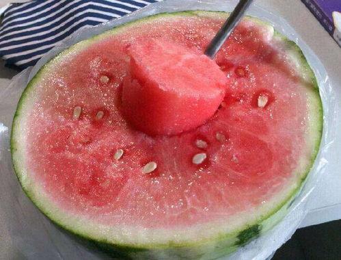 网红吃瓜微信号大全最新,带你领略网络红人的最新动态 第3张 网红吃瓜微信号大全最新,带你领略网络红人的最新动态 第3张