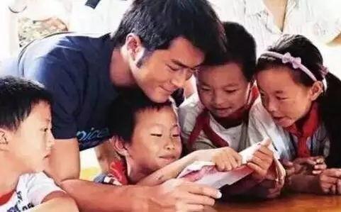 娱乐圈扒爷爆料韩国,扒爷揭露惊人内幕