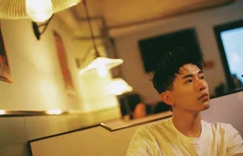 王鹤棣哭了爆料小情侣视频,独家揭秘小情侣甜蜜瞬间 第3张 王鹤棣哭了爆料小情侣视频,独家揭秘小情侣甜蜜瞬间 第3张